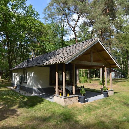Detached Bungalow With Lovely Covered Terrace In A Nature Rich Holiday Park Stramproy Exterior foto