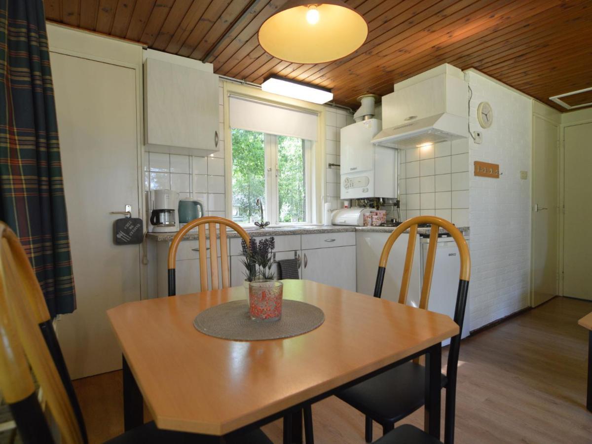 Detached Bungalow With Lovely Covered Terrace In A Nature Rich Holiday Park Stramproy Exterior foto
