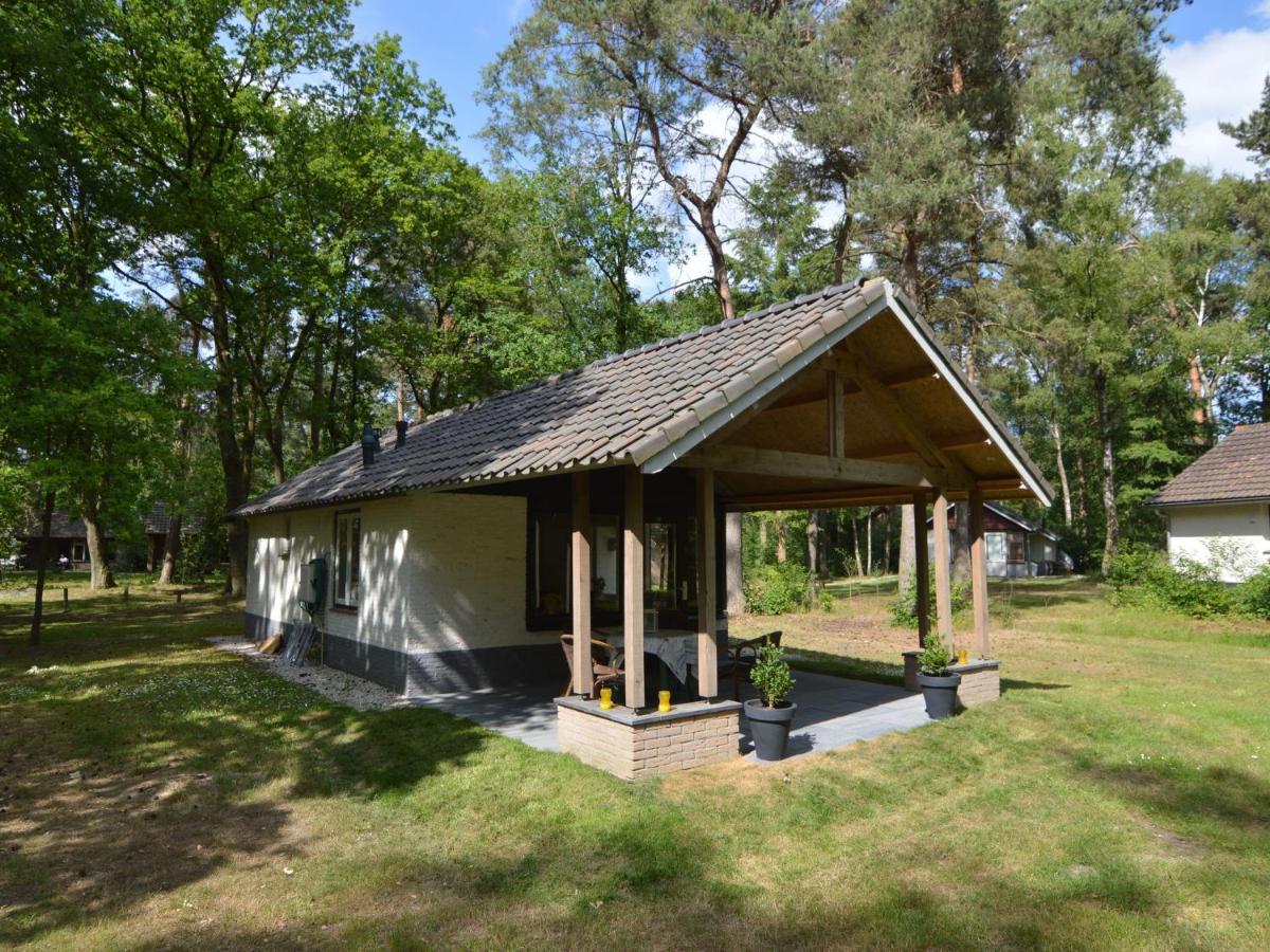 Detached Bungalow With Lovely Covered Terrace In A Nature Rich Holiday Park Stramproy Exterior foto